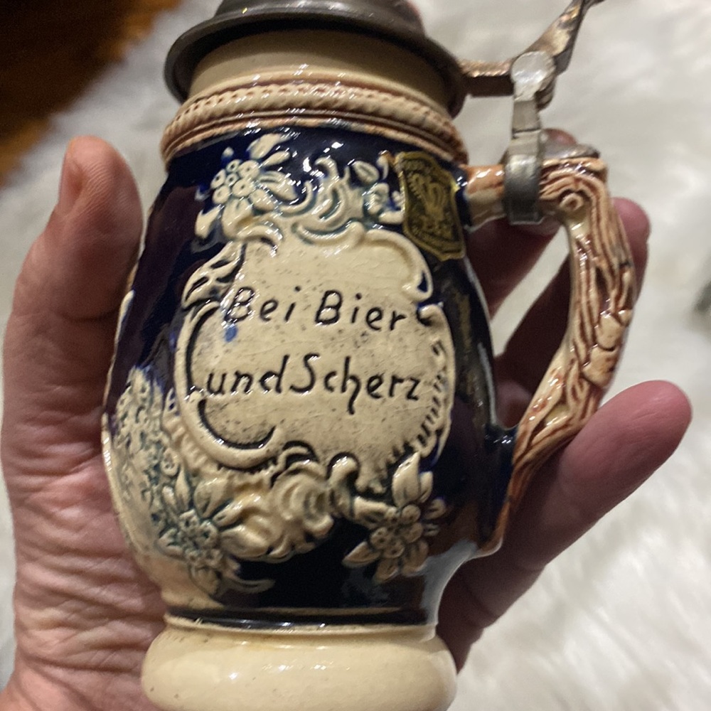 Steins - Picture 7 of 11